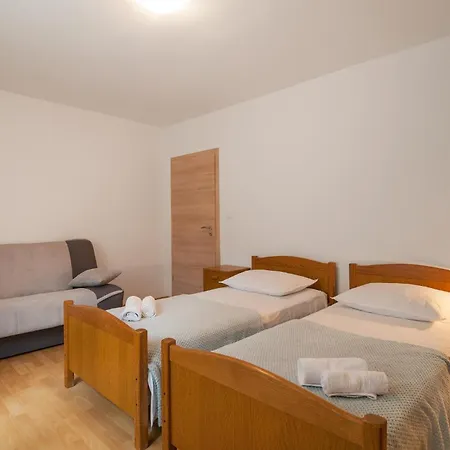 Apartment Amazing In With Kitchen Dugi Rat