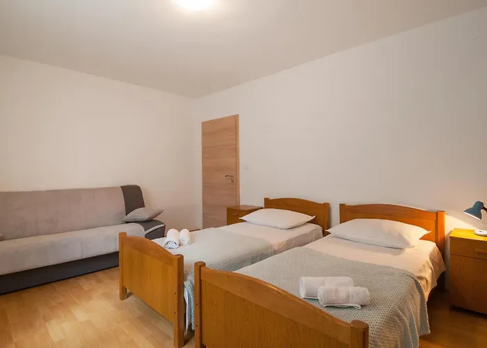 شقة Three-bedroom In دوغي رات